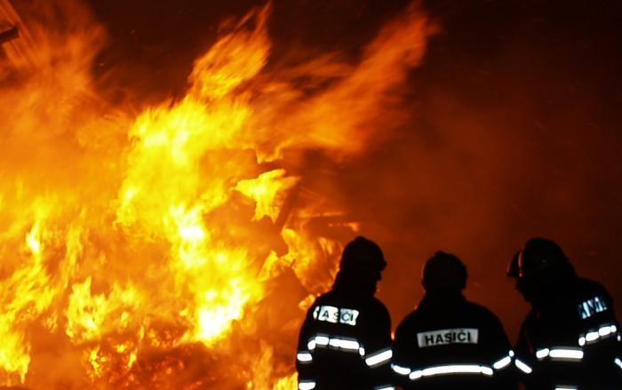 Požár po nehodě  v Bocanovicích způsobil škodu za 13 milionů korun