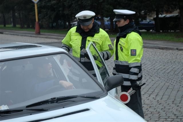 Nejčastější přestupky: Překročení rychlosti, nepřipoutání se, používání mobilu