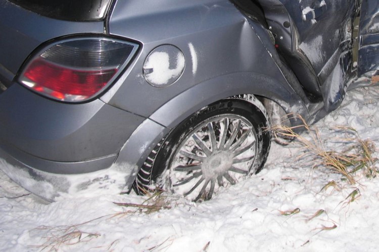 Čtyři zraněné osoby po nehodě u Soběšic