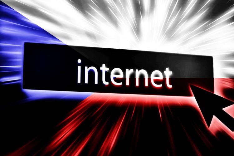 Surfování zaměstnanců na internetu stojí firmy desetitisíce ročně. Proto je častěji kontrolují