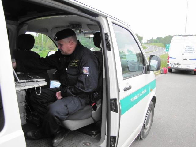 519 běženců a 9 převaděčů za uplynulý týden