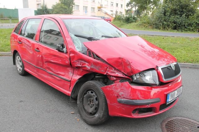 Příbram o víkendu hlásí: Sedmnáct nehod, tři vážně zranění…
