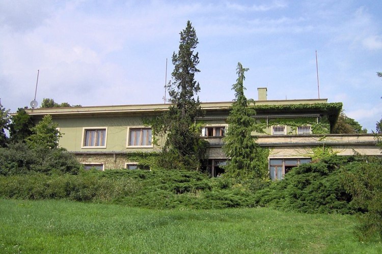 Vila Stiassni další zastávkou na pouti za stavbami Bohuslava Fuchse