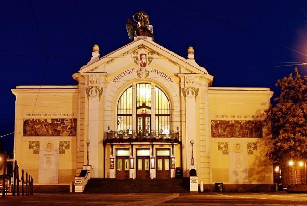 Východočeské divadlo Pardubice.