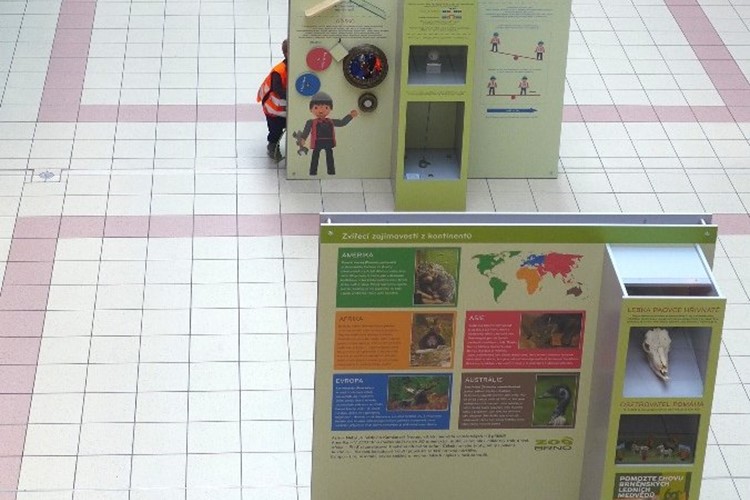 Poznávej s igráčkem - interaktivní výstava legendární hračky v hradeckém Futuru