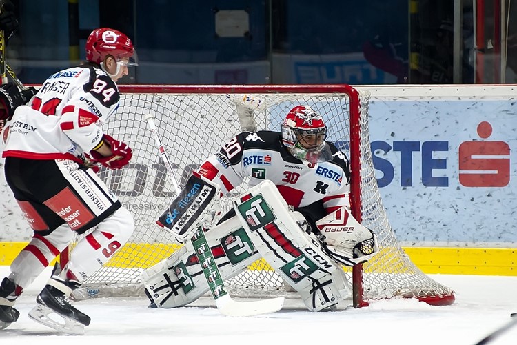 Orli pěti góly rozstříleli Žraloky z Innsbrucku