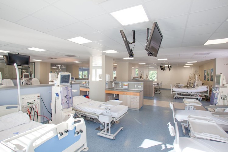 Kolínské dialyzační středisko po rozsáhlé rekonstrukci opět plně slouží pacientům se selháním ledvin