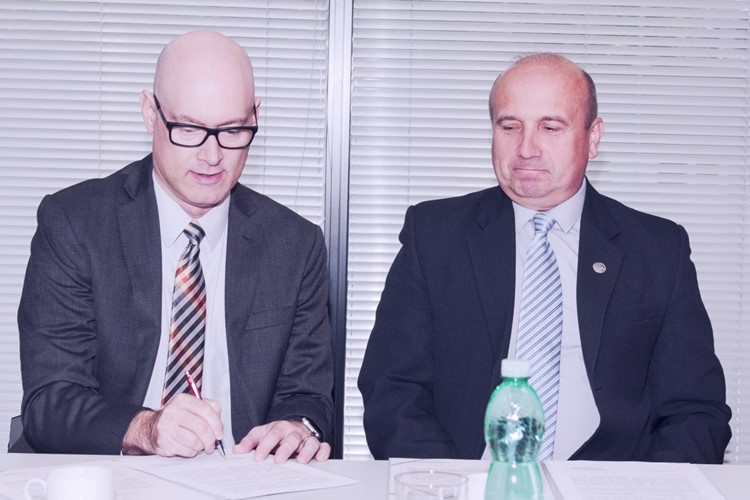 Farmaceutická společnost Pfizer podepsala Memorandum o spolupráci s Univerzitou Pardubice