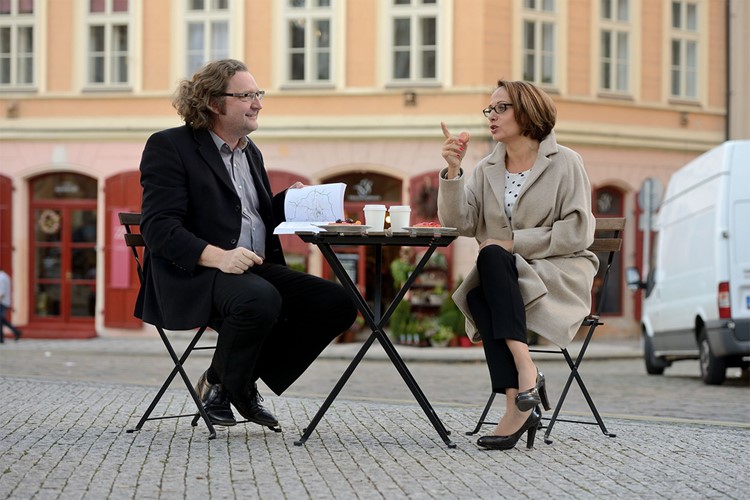 Praha chystá projekt Městských židlí. Ty umožní zabydlet parky a náměstí