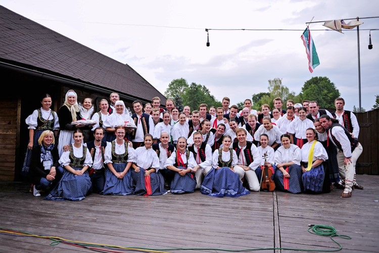 Ostravica z Frýdku-Místku a Valašský vojvoda z Kozlovic. Dva soubory, dvě výročí, jedem koncert