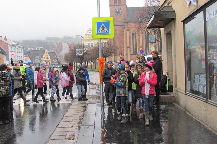 Přechod ve Vrchlabí je díky novým světlům bezpečnější
