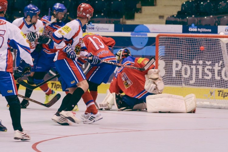 Hokejbalový Český pohár již tento víkend v pardubické Tipsport aréně