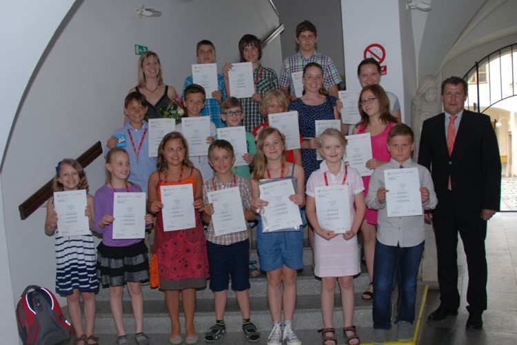 Starosta Znojma předával certifikáty mladým angličtinářům