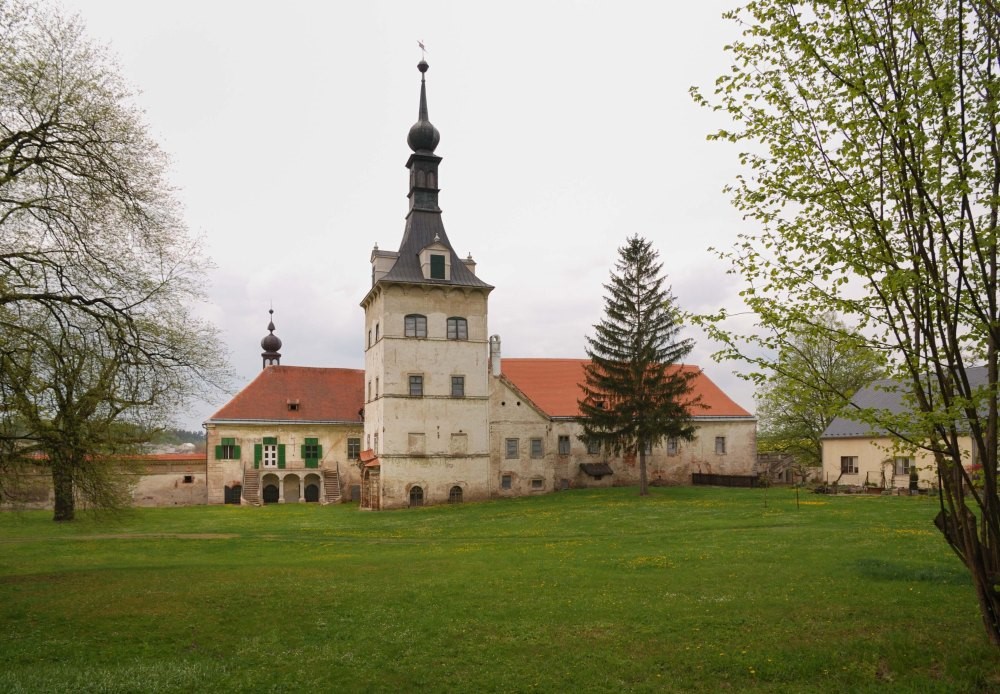 Návštěvnické centrum na zámku v Uherčicích se otevře veřejnosti.