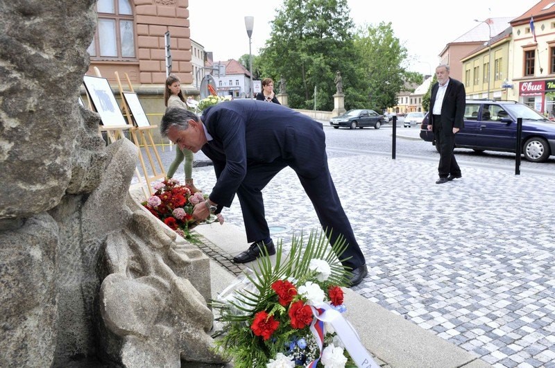 V Chrudimi si připomněli 222 let od narození Josefa Ressela.