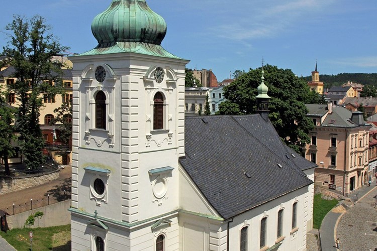 V Jablonci zahrají všem Annám k svátku zdarma