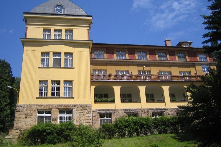 Za vydražené peníze rozjede Královéhradecký kraj přístavbu dětské ozdravovny