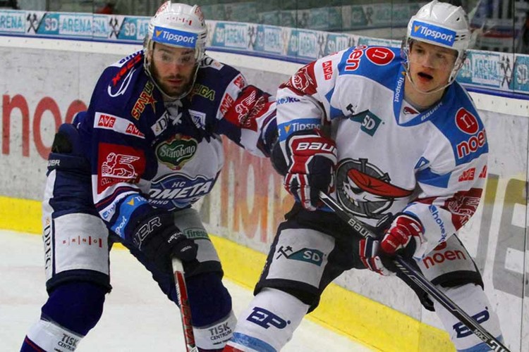 Piráti ve vyrovnaném duelu přehráli brněnskou Kometu