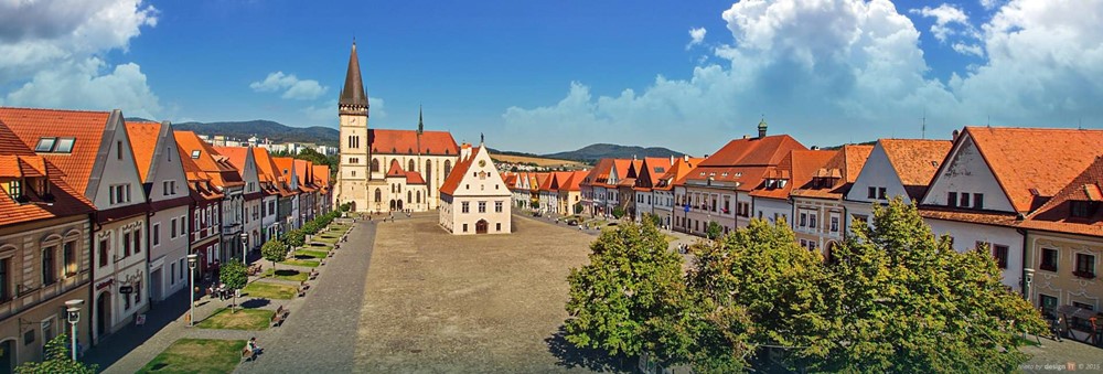 Panoramatický pohled na náměstí v Bardejově.