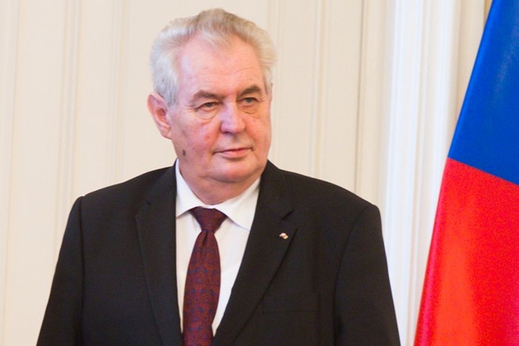 Prezident Zeman se setká s občany na náměstích, ve Škodovce si vyzkouší nový model Kodiaq
