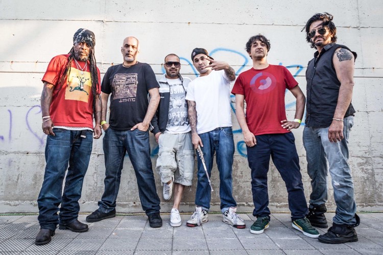 Asian Dub Foundation v listopadu v Lucerna Music Baru