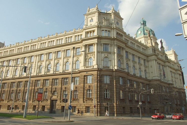 Ve Slavkově byly předány Ceny Jihomoravského kraje. Letos je získalo 26 osobností