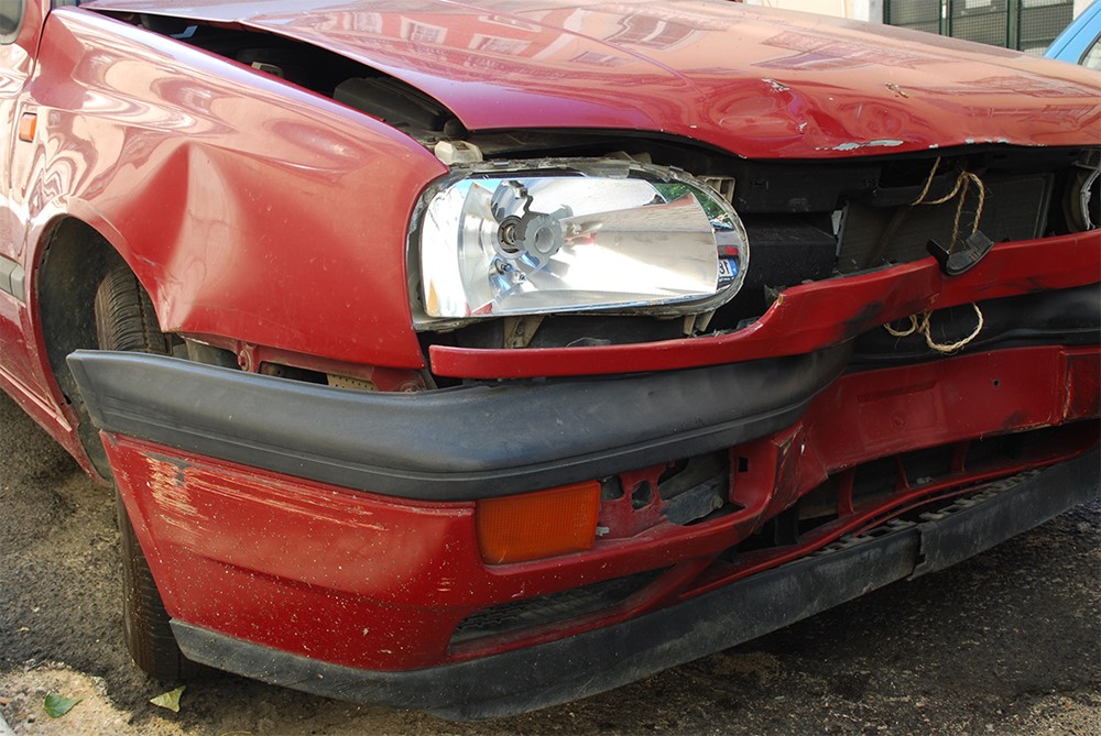 Velké procento pojistných podvodů se týká nehod automobilů.