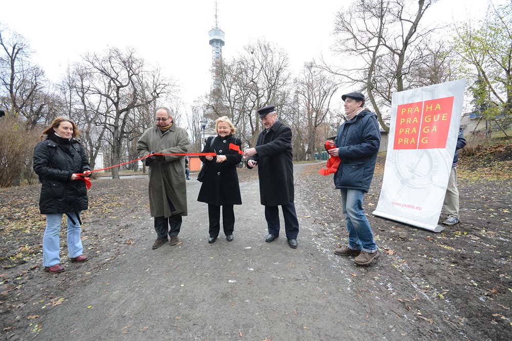 Petřín-zahrady.