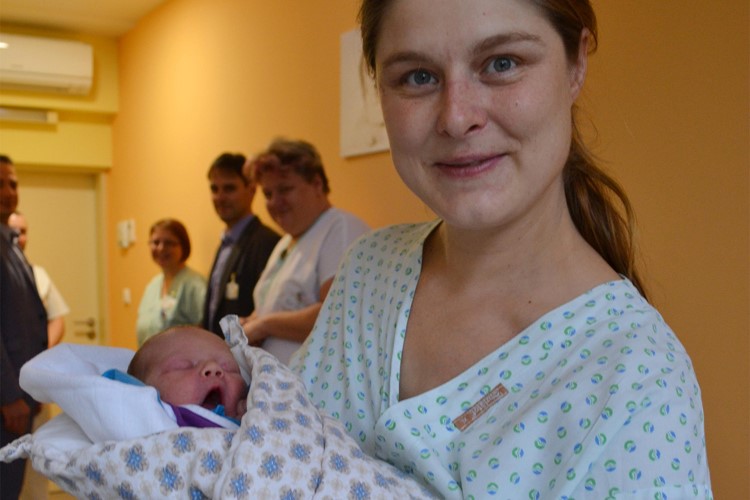 V Nemocnici Šternberk porodila tisící maminka