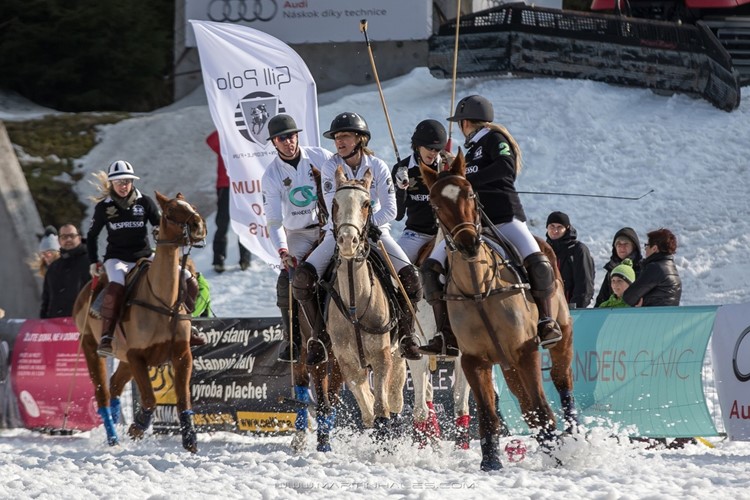 Turnaj Czech Snow Polo Masters 2016 v Krkonoších