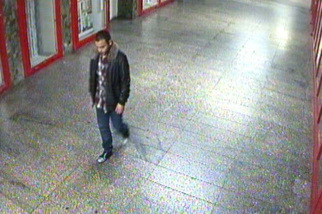 Policisté pátrají po loupežníkovi z metra