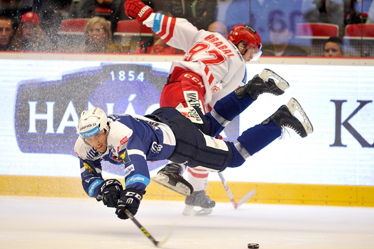 Sparta rozstřílela Pardubice