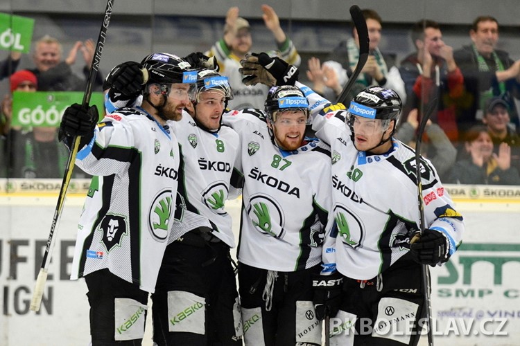 Bruslaři knokautovali Hradec a postupují dál