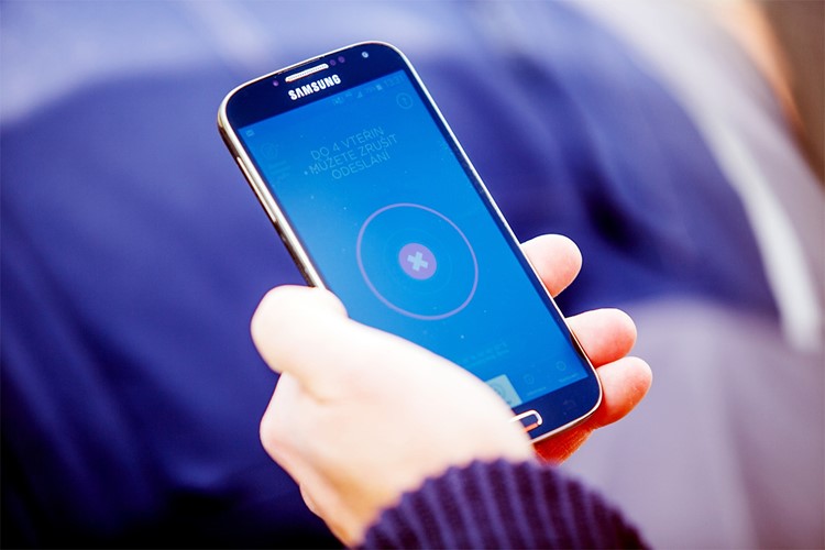 Nová mobilní aplikace pomůže záchranářům lokalizovat místo nehody