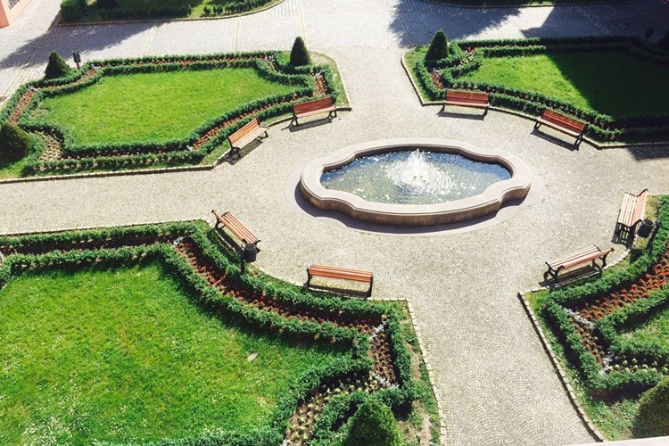 Park zámku Žerotínů zkrásněl 