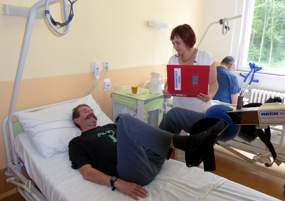 Primářka oddělení rehabilitace trutnovské nemocnice MUDr. Ivana Uiberlayová. 