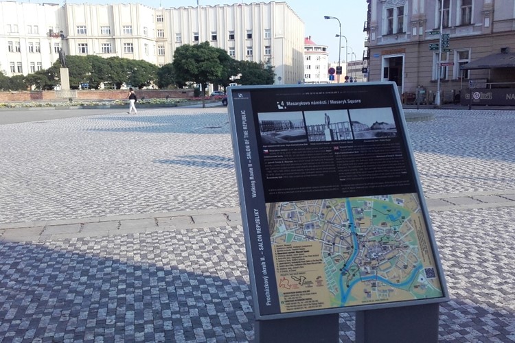 Procházky po Hradci Králové oživila téměř padesátka aktualizovaných orientačních stojanů