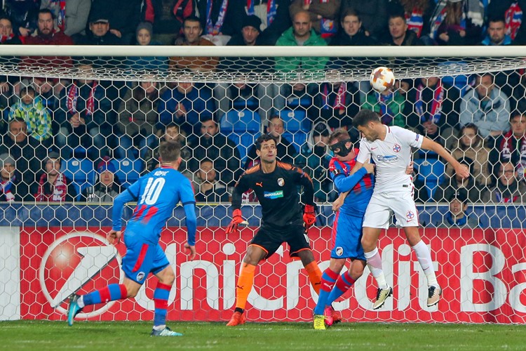 Viktorka doma porazila FCSB a postupuje do jarní části Evropské ligy