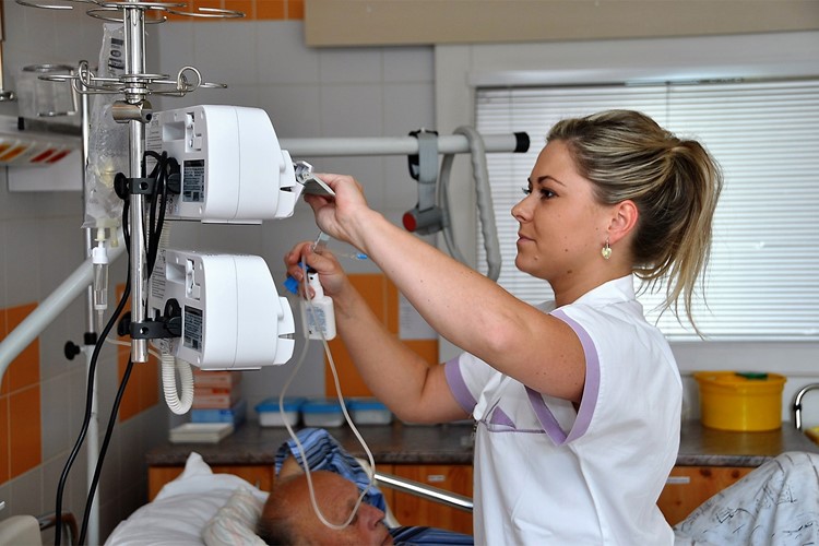 Zdravotníkům v Bohumínské městské nemocnici poroste plat