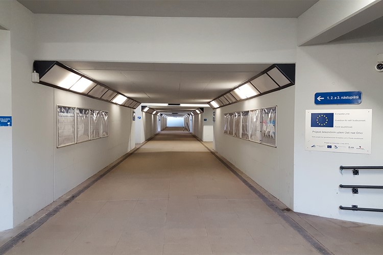 Studenti vymalují podchod na ousteckém nádraží