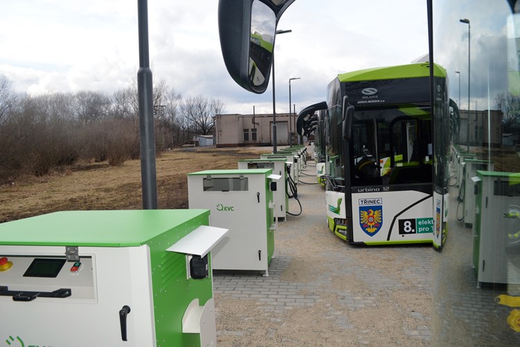 Společnost ČEZ ESCO stojí u zrodu elektrobusové budoucnosti Třince