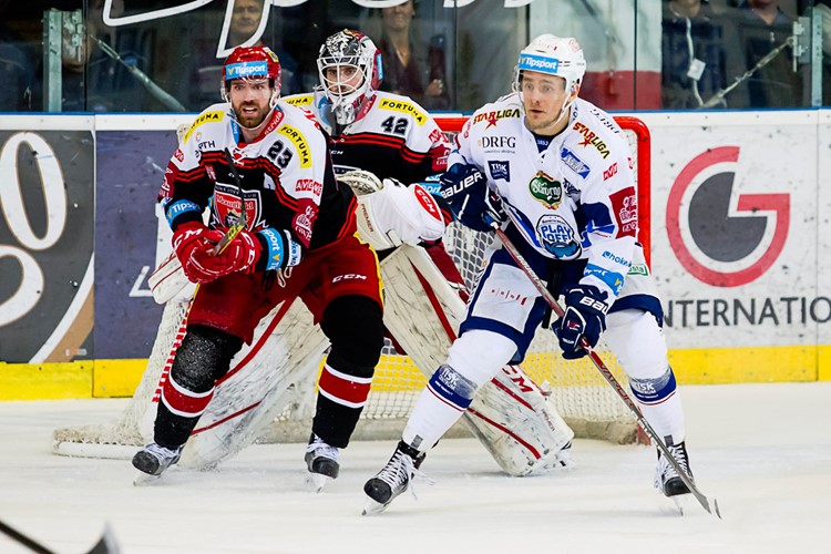 Kometa v prodloužení porazila Hradec a je ve finále
