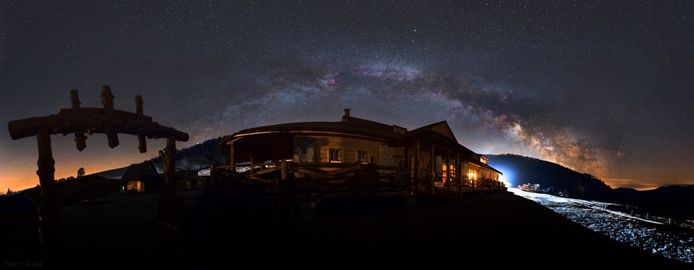 Česká astrofotografie za březen 2017 - Mliečná dráha nad Salašom Zbojska.