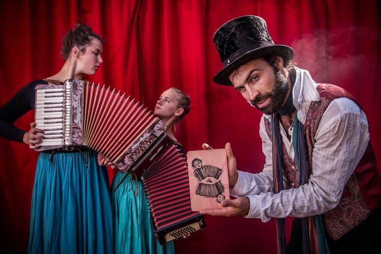 Cirkus o Muzejní noci u Domu Scheybalových