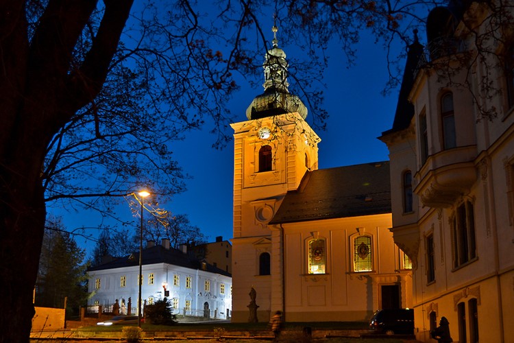 Varhanní hudba, plameny svíček, ticho, meditace… taková bude Noc kostelů v Jablonci