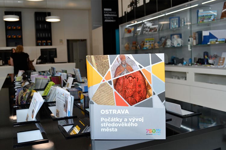 Publikace o středověké Ostravě je v prodeji