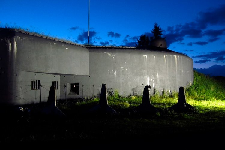 Historici lákají na noční prohlídku bunkru a opékání špekáčků
