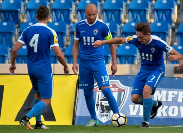 V regionálním derby veze Třinec body z Ostravy