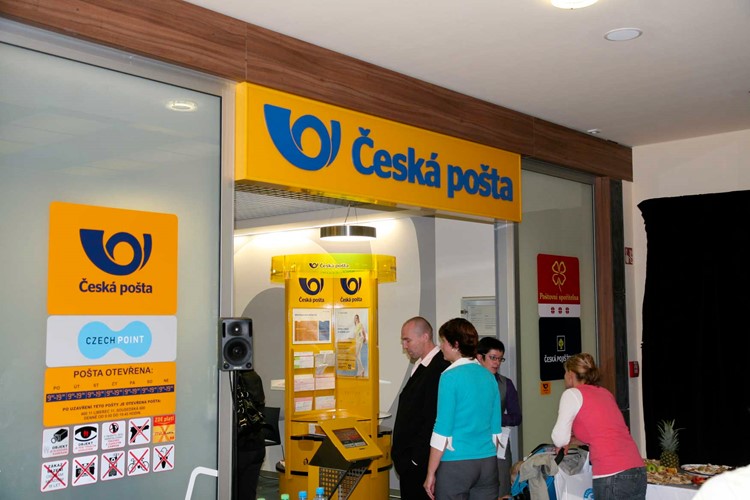 Český Těšín žádá poštu o změnu systému v odbavování zákazníků