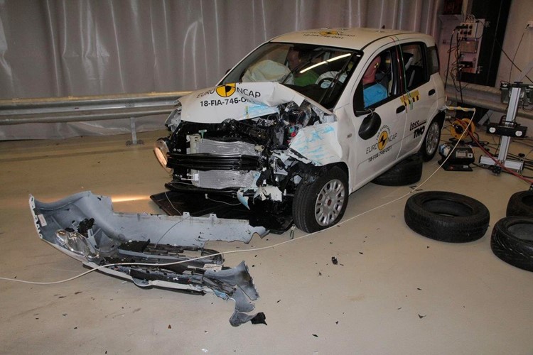Nové crashtesty s nepříjemným překvapením